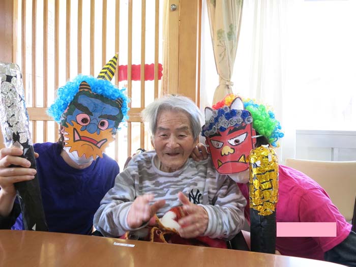 新年会。このほかにも随時ボランティアの方が来てくださいり楽しませてくれます。